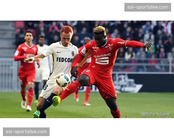勒阿弗尔对阵梅斯，主队前锋错失点球良机