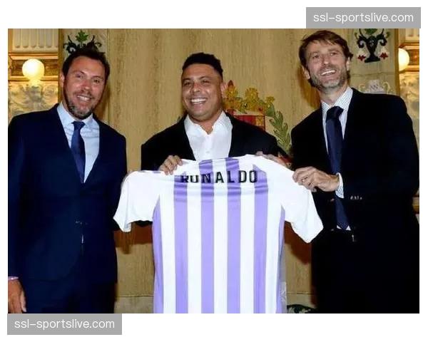 西班牙警方破获一起涉及西乙联赛的假球案,逮捕12人 西班牙警方破获一起涉及西乙联赛的假球案,逮捕12人